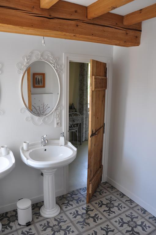 B&B La Cerisaie Francheleins Rom bilde